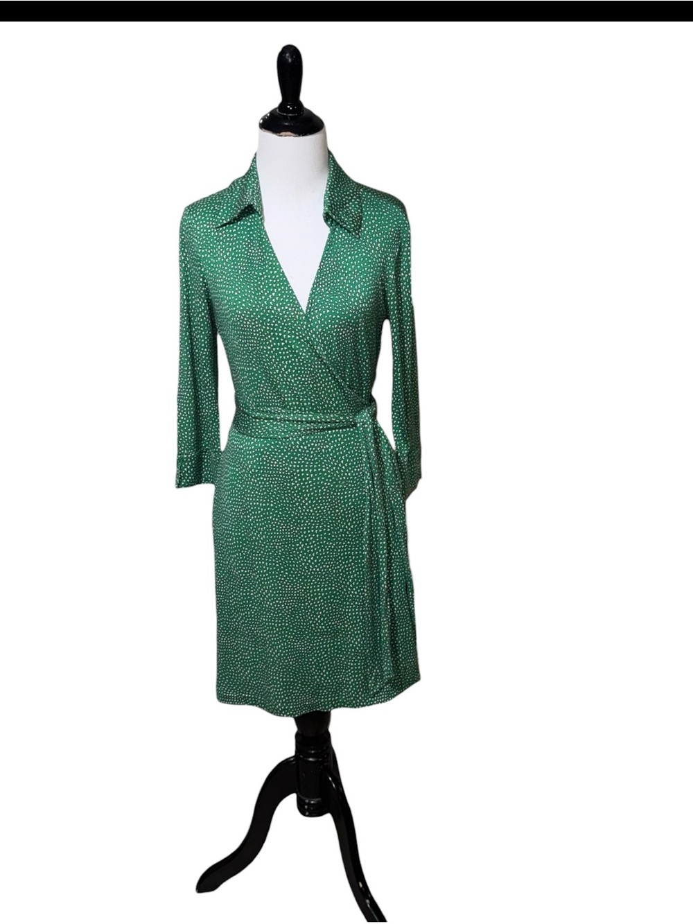 Diane von Furstenberg Women's Size 10 Silk Wrap Dress Green White Heart Print